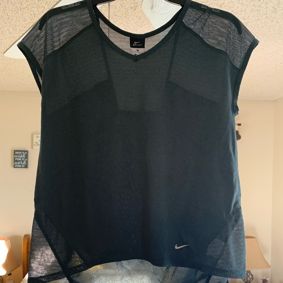 Nike shirt with mesh - Picture 6 of 7